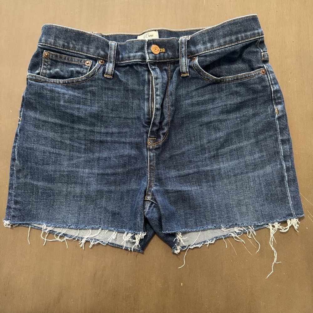 J Crew Denim Cutoff Shorts Womens Size 30 
Waist 31” Inseam 2.5”